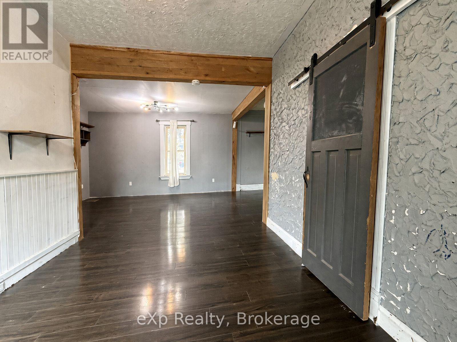 388 11th Street, Hanover, Ontario  N4N 1S5 - Photo 9 - X14029692