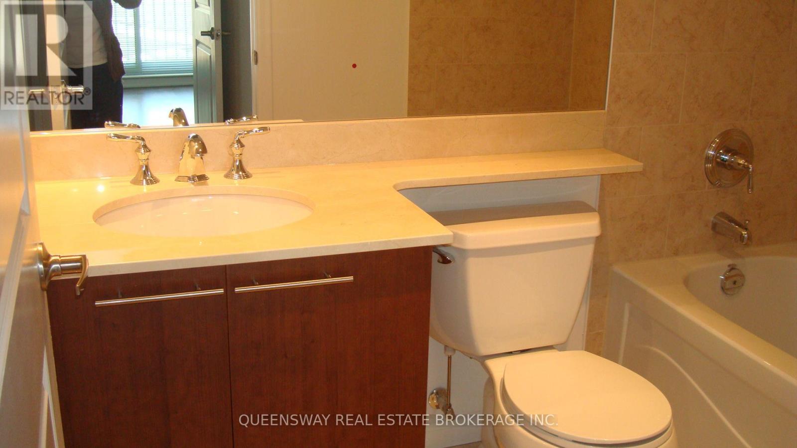 401 - 628 Fleet Street, Toronto (Niagara), Ontario  M5V 1A8 - Photo 8 - C14029710