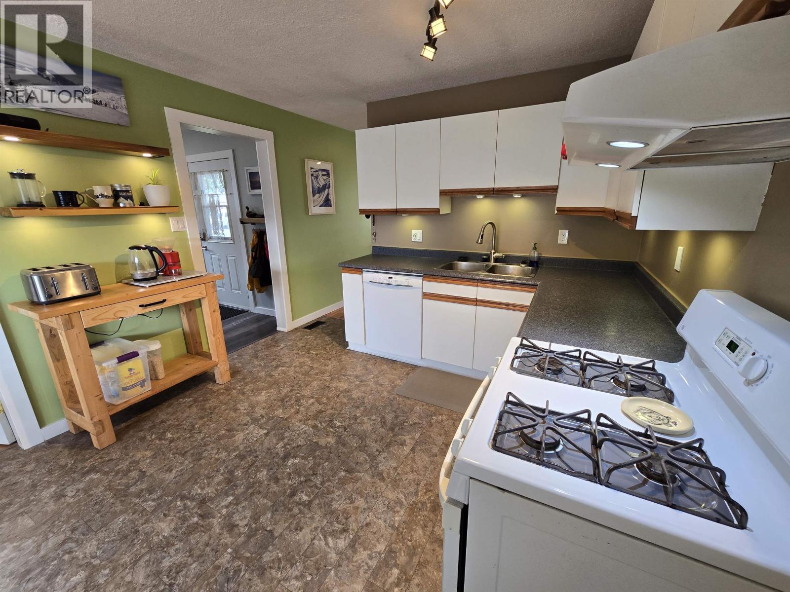 4703 Goulet Avenue, Terrace, British Columbia  V8G 4E3 - Photo 5 - R3174855
