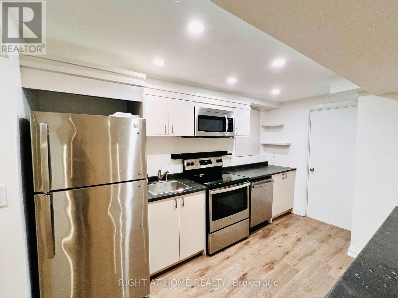 Basement - 136 Don Head Village Boulevard, Richmond Hill (North Richvale), Ontario  L4C 7P4 - Photo 13 - N14029688