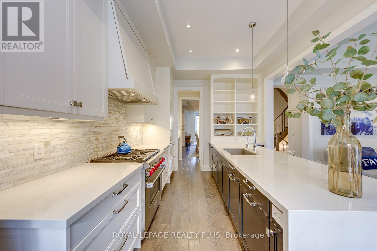 221 Hanover Street, Oakville (Wo West), Ontario  L6K 0G9 - Photo 12 - W14029714