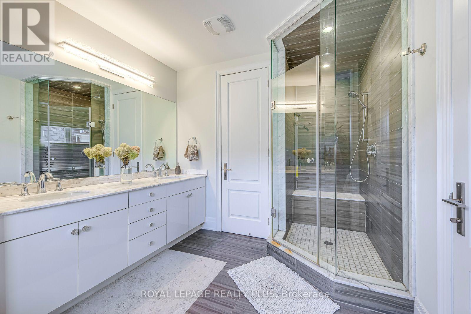 221 Hanover Street, Oakville (Wo West), Ontario  L6K 0G9 - Photo 28 - W14029714