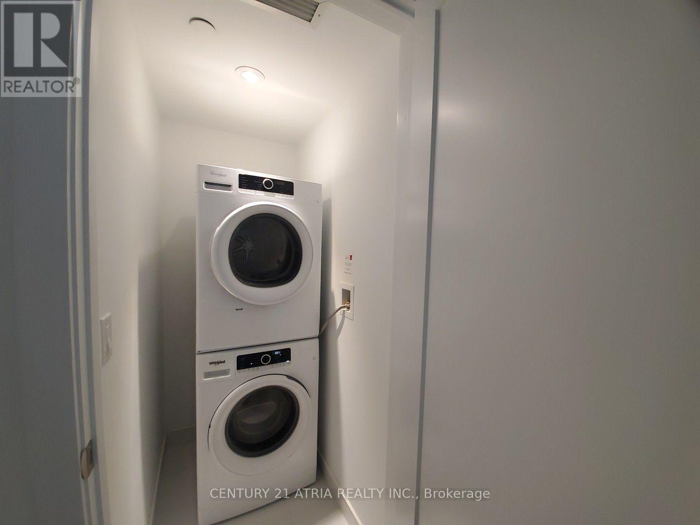2424 - 585 Bloor Street E, Toronto, Ontario  M4W 0B3 - Photo 14 - C14028004