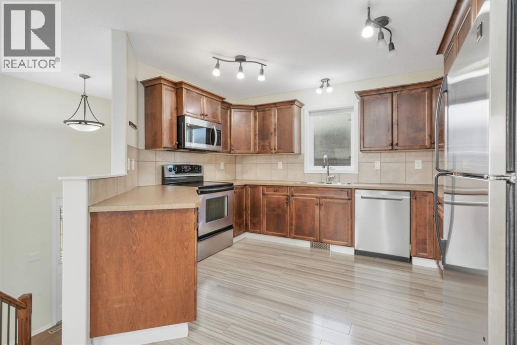 20 Hammond Close, Sylvan Lake, Alberta  T4S 0C7 - Photo 6 - A2350765