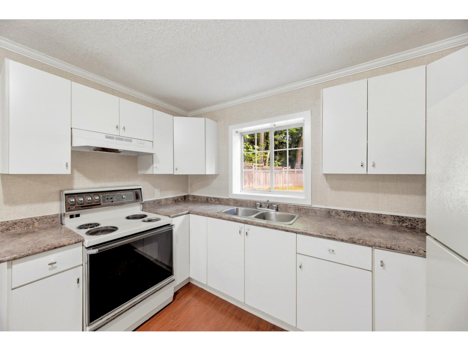 7596 143 Street, Surrey, British Columbia  V3W 5P3 - Photo 13 - R3174794