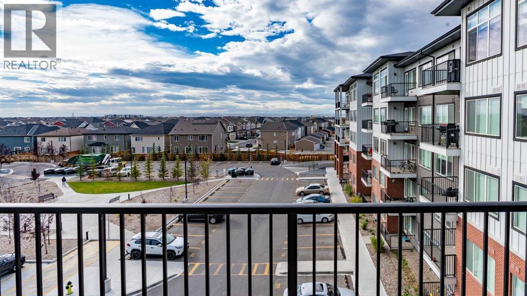 2402, 395 Skyview Parkway NE