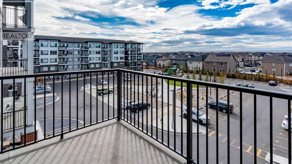 2402, 395 Skyview Parkway NE