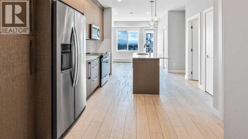 2402, 395 Skyview Parkway NE