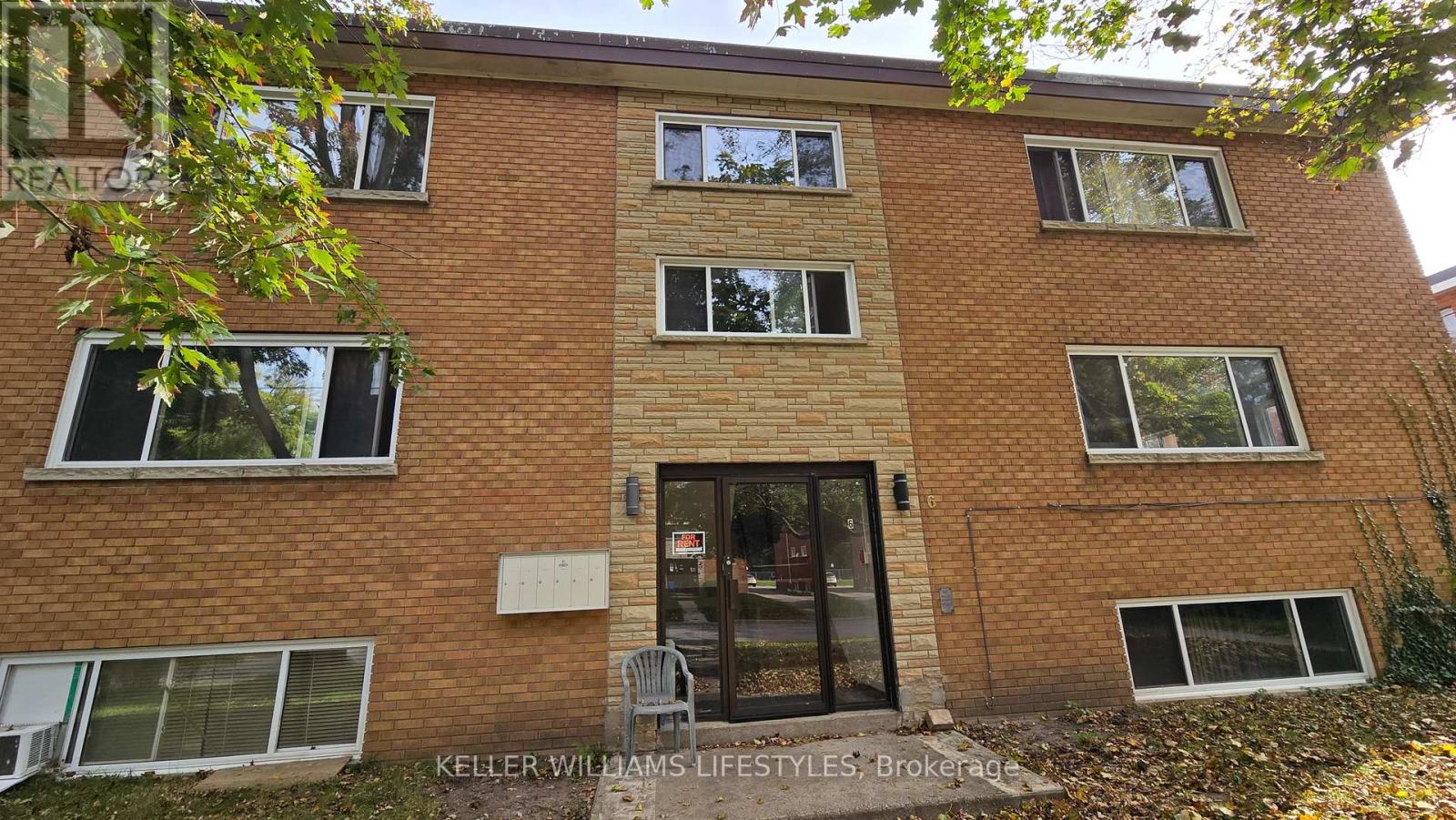 Unit 3 - 6 Balfour Place, London East, Ontario  N5W 4V8 - Photo 2 - X14029730