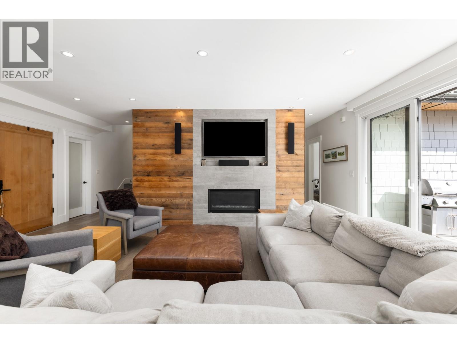 540 Brand Street, North Vancouver, British Columbia  V7N 1G1 - Photo 15 - R3175083