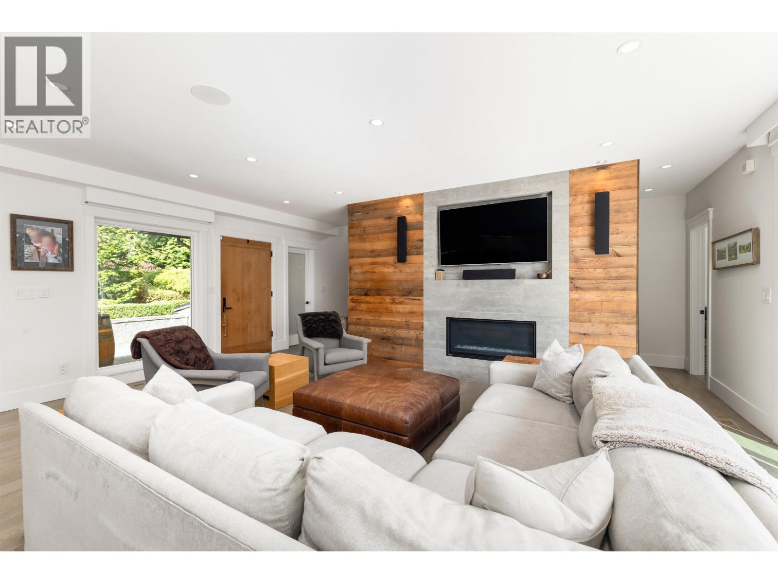 540 Brand Street, North Vancouver, British Columbia  V7N 1G1 - Photo 16 - R3175083