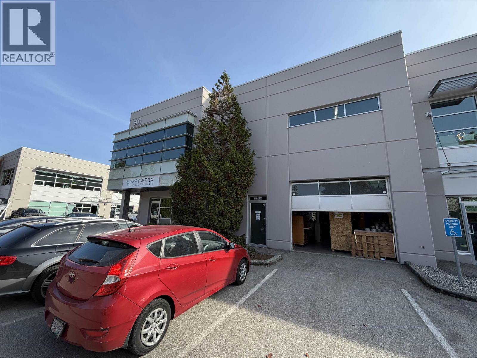 115 & 215 2433 Dollarton Highway, North Vancouver, British Columbia  V7H 0A1 - Photo 2 - C8082784