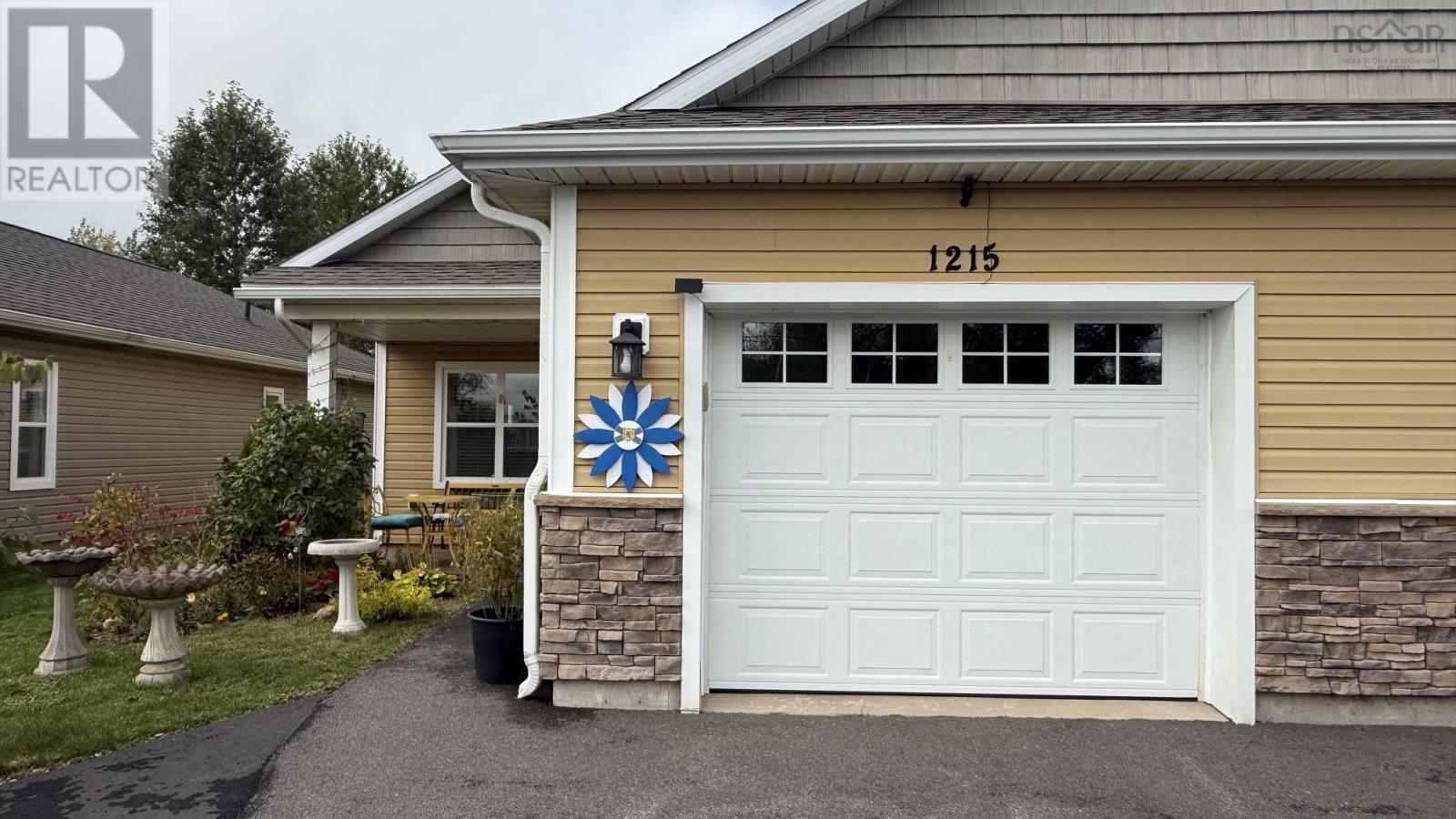 1215 Starrs Point Road, Port Williams, Nova Scotia  B0P 1T0 - Photo 4 - 202625793