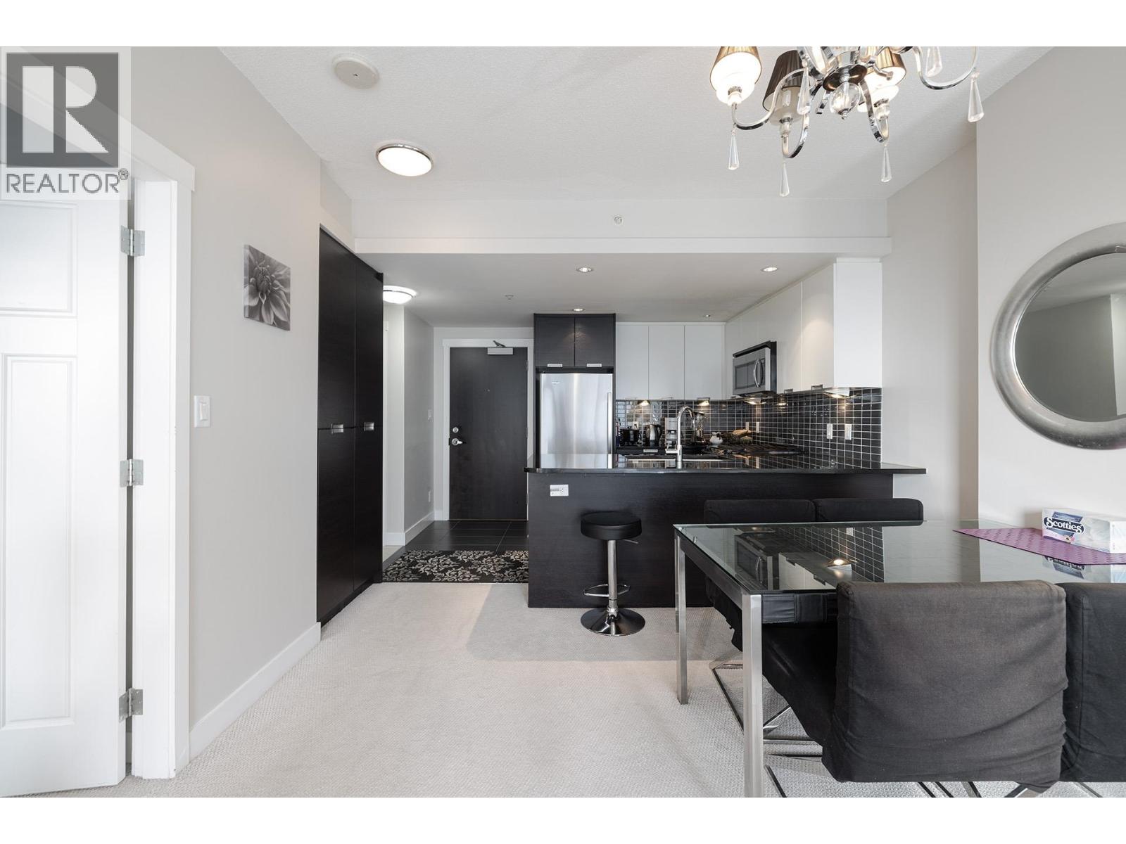 1606 2968 Glen Drive, Coquitlam, British Columbia  V3B 0C4 - Photo 6 - R3174722