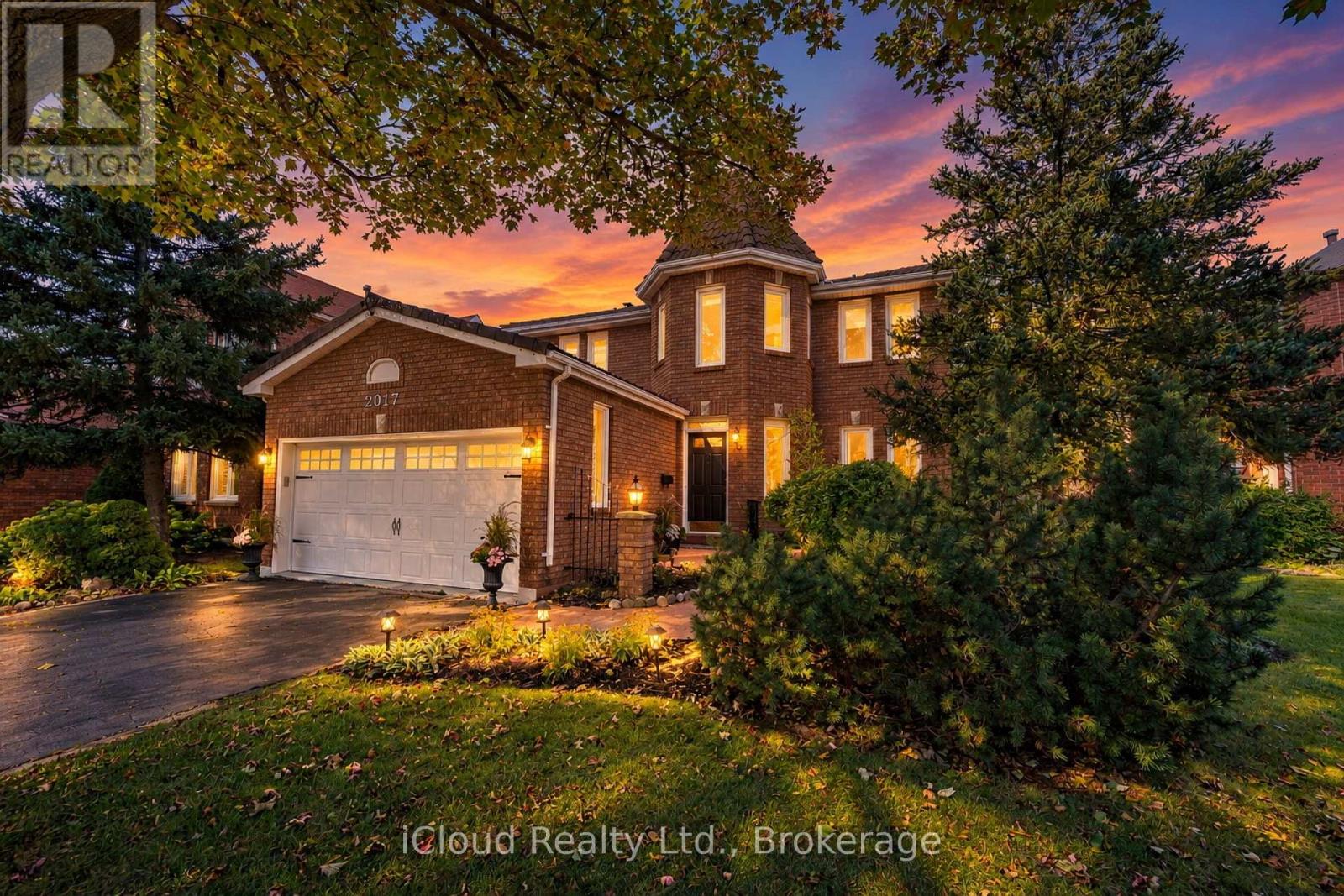 2017 GRENVILLE DRIVE, Oakville, Ontario