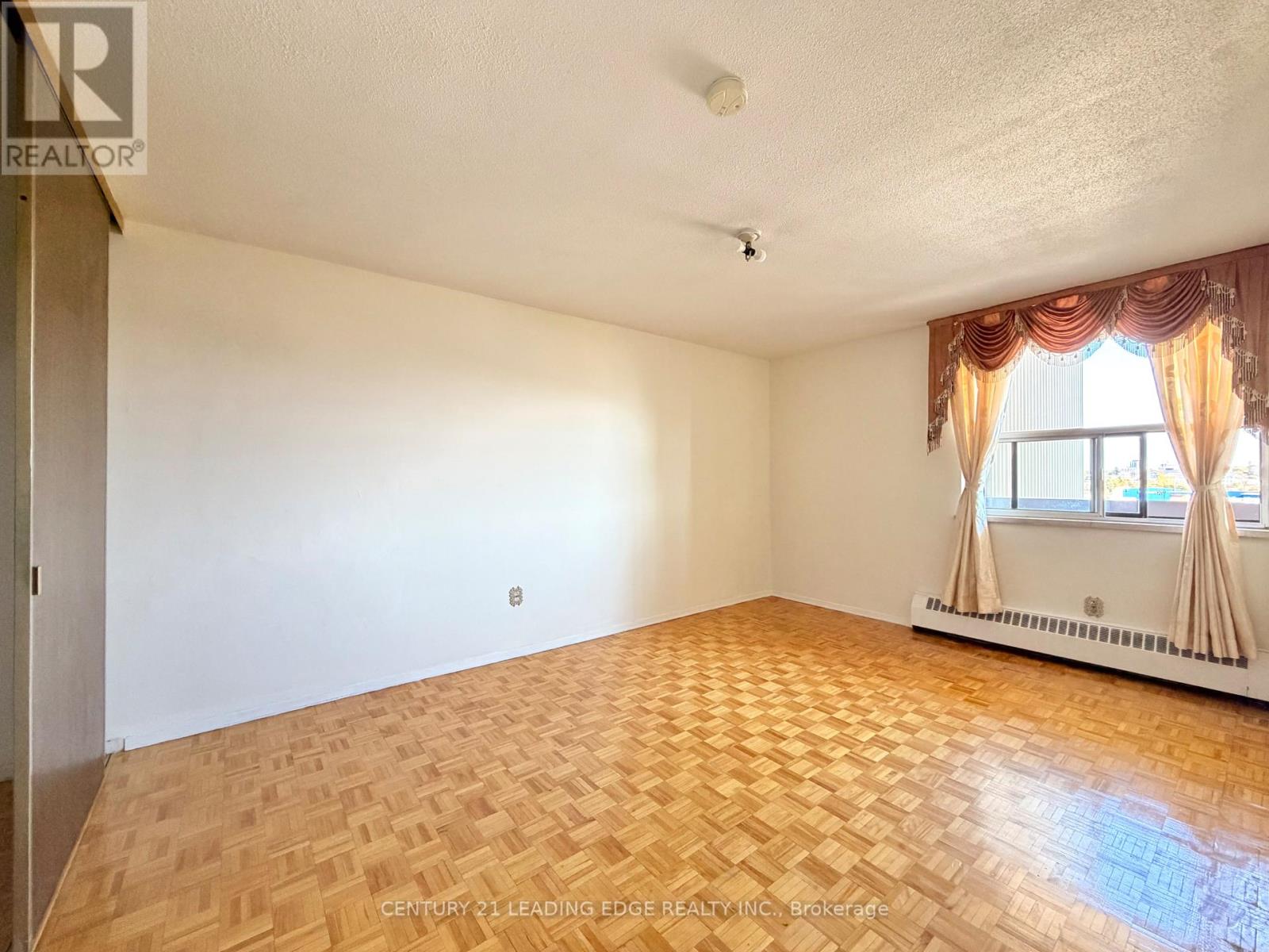 1007 - 1455 Lawrence Avenue W, Toronto, Ontario  M6L 1B1 - Photo 5 - W13708212