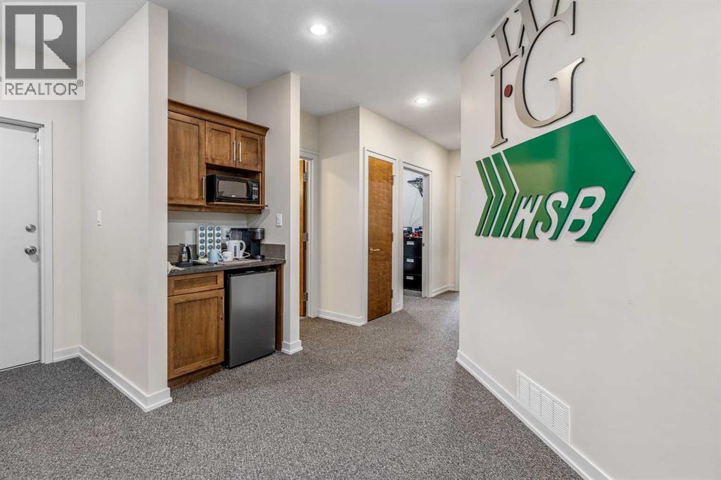 26, 495 W T Hill Boulevard S