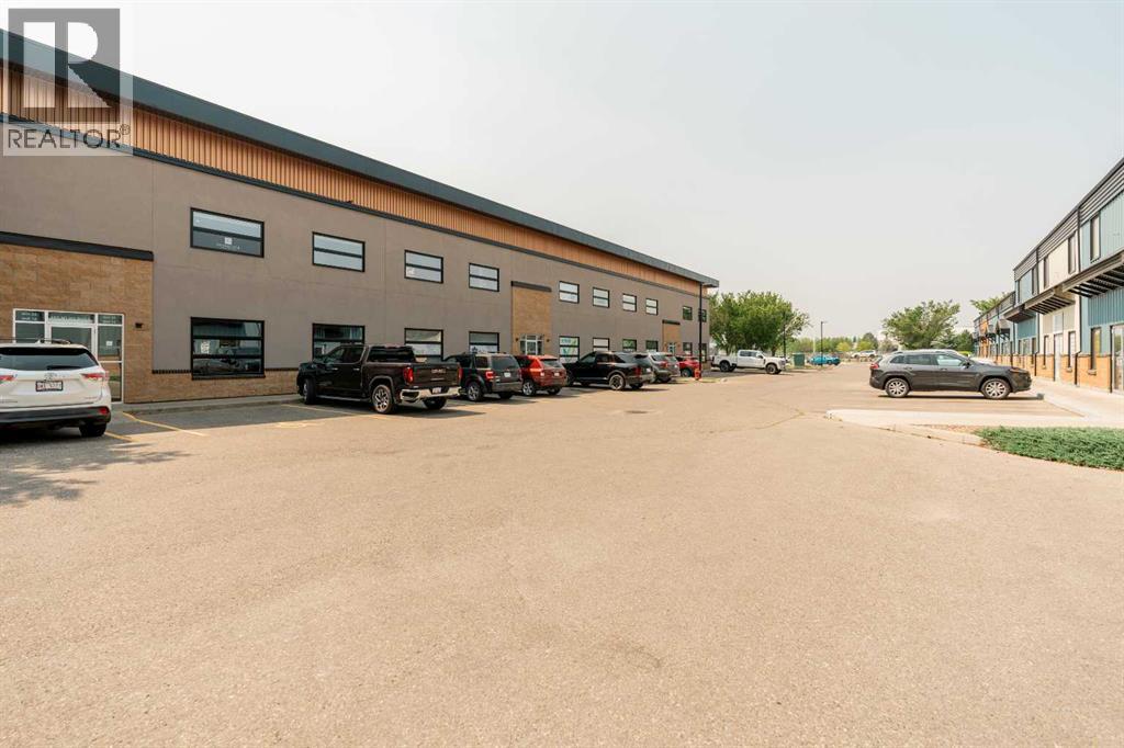 26, 495 W T Hill Boulevard S