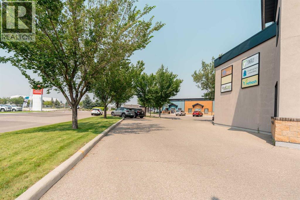 26, 495 W T Hill Boulevard S