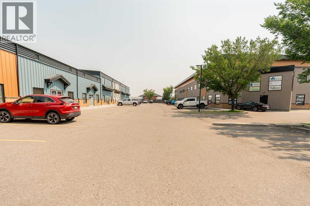 26, 495 W T Hill Boulevard S