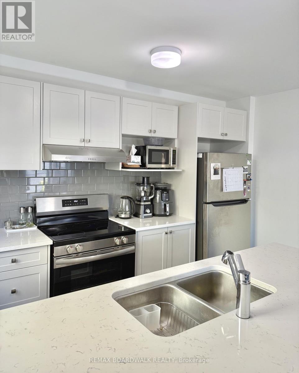 2021 Blossite Private, Ottawa, Ontario  K2J 7J5 - Photo 3 - X14029768