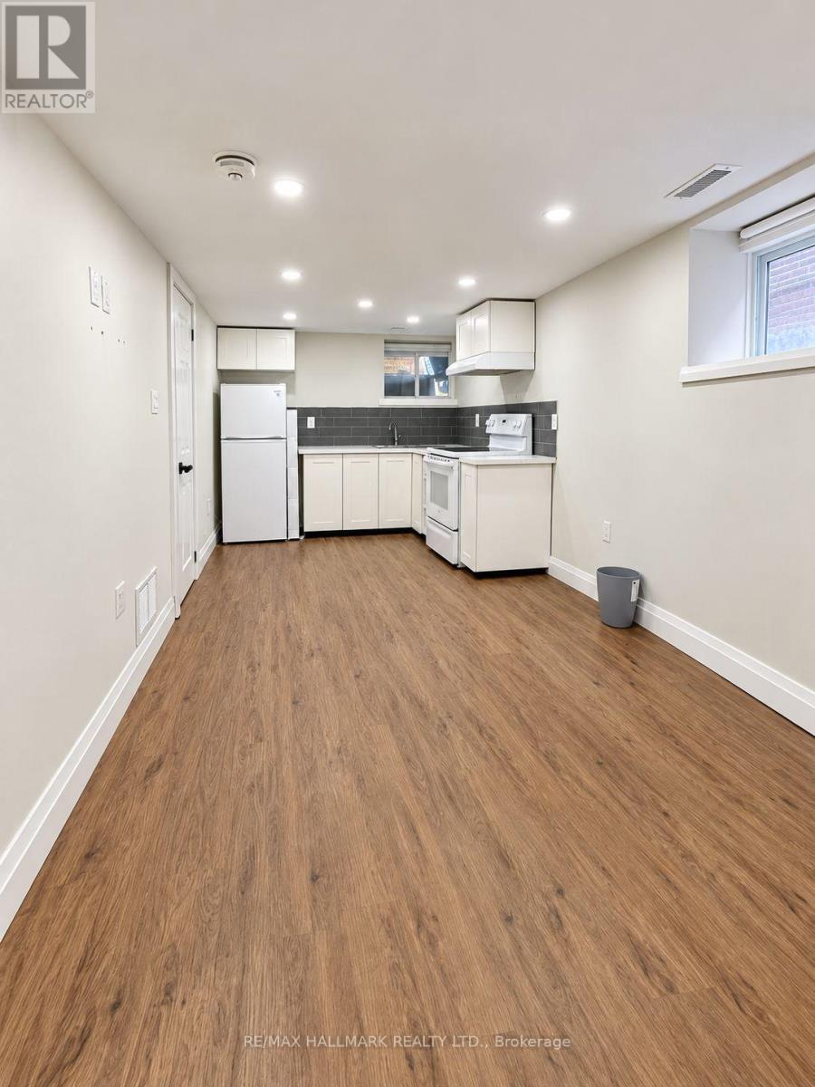 Basement - 88 Lamb Avenue, Toronto (Greenwood-Coxwell), Ontario  M4J 4M3 - Photo 3 - E14029788