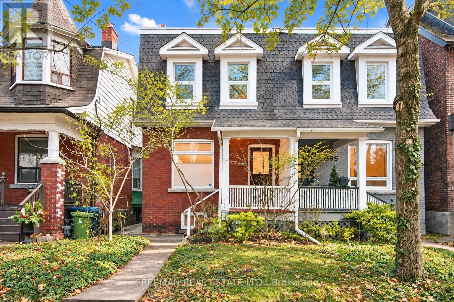 597 PALMERSTON AVENUE, Toronto, Ontario