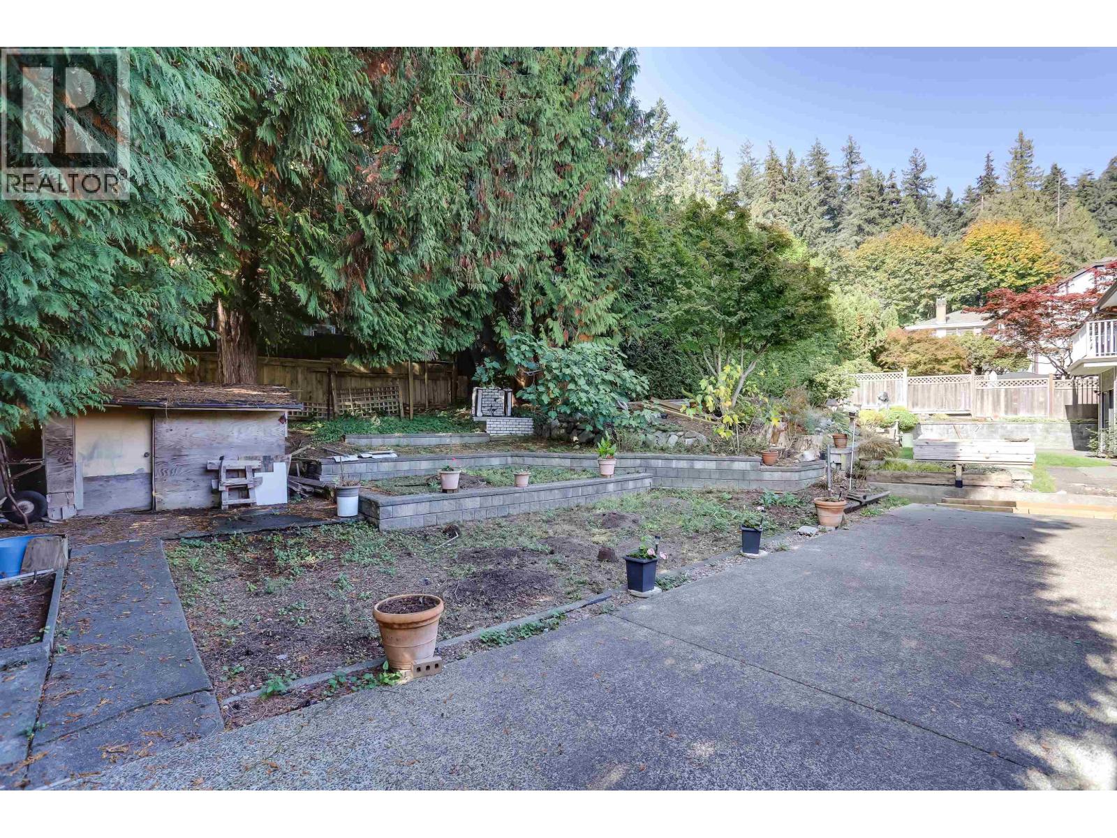 468 Cariboo Crescent, Coquitlam, British Columbia  V3C 4X7 - Photo 32 - R3174736