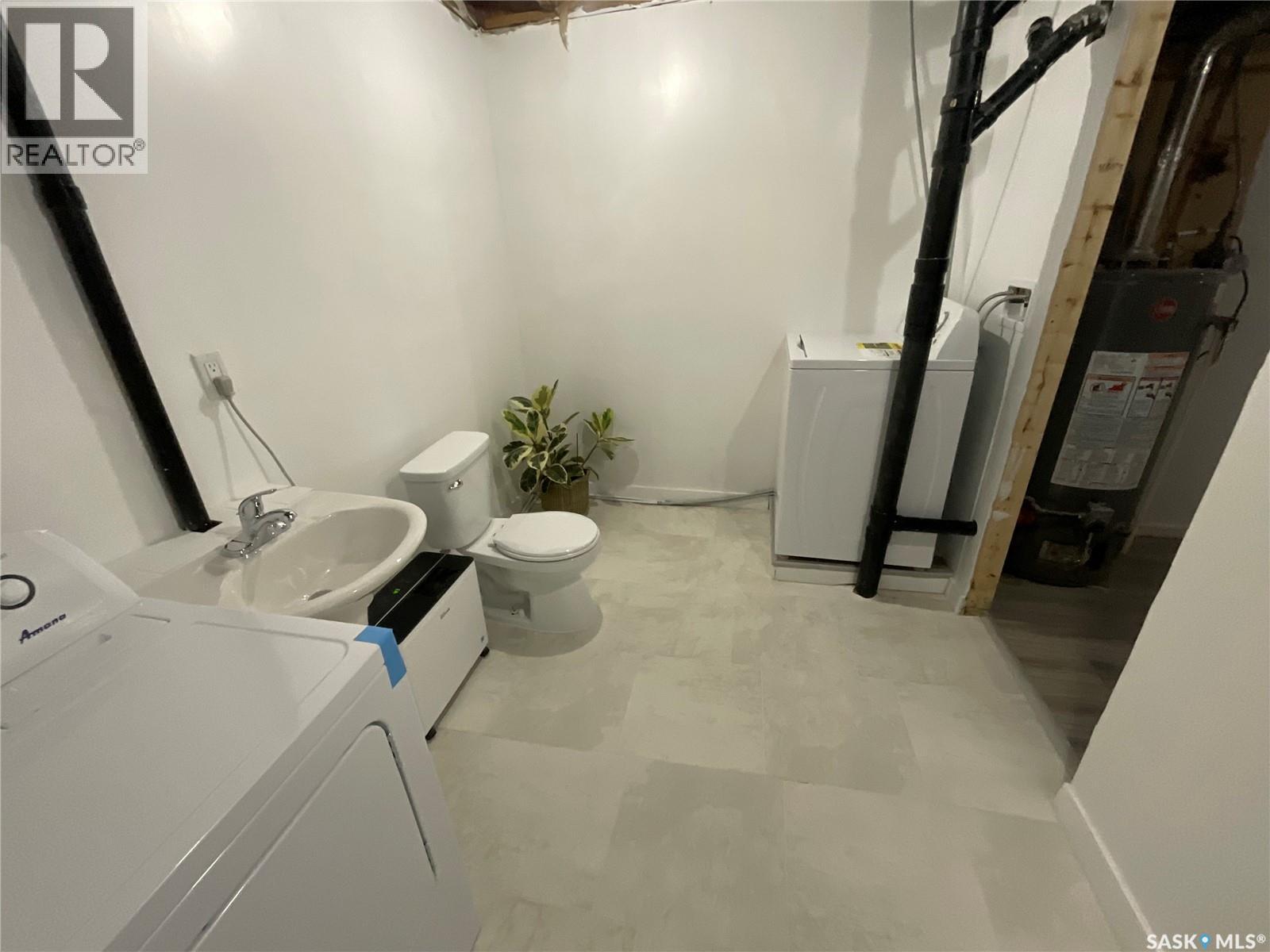 210 7th Street S, Wakaw, Saskatchewan  S0K 4P0 - Photo 32 - SK044853