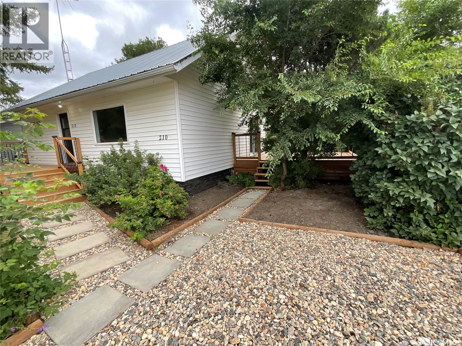 210 7th Street S, Wakaw, Saskatchewan  S0K 4P0 - Photo 35 - SK044853