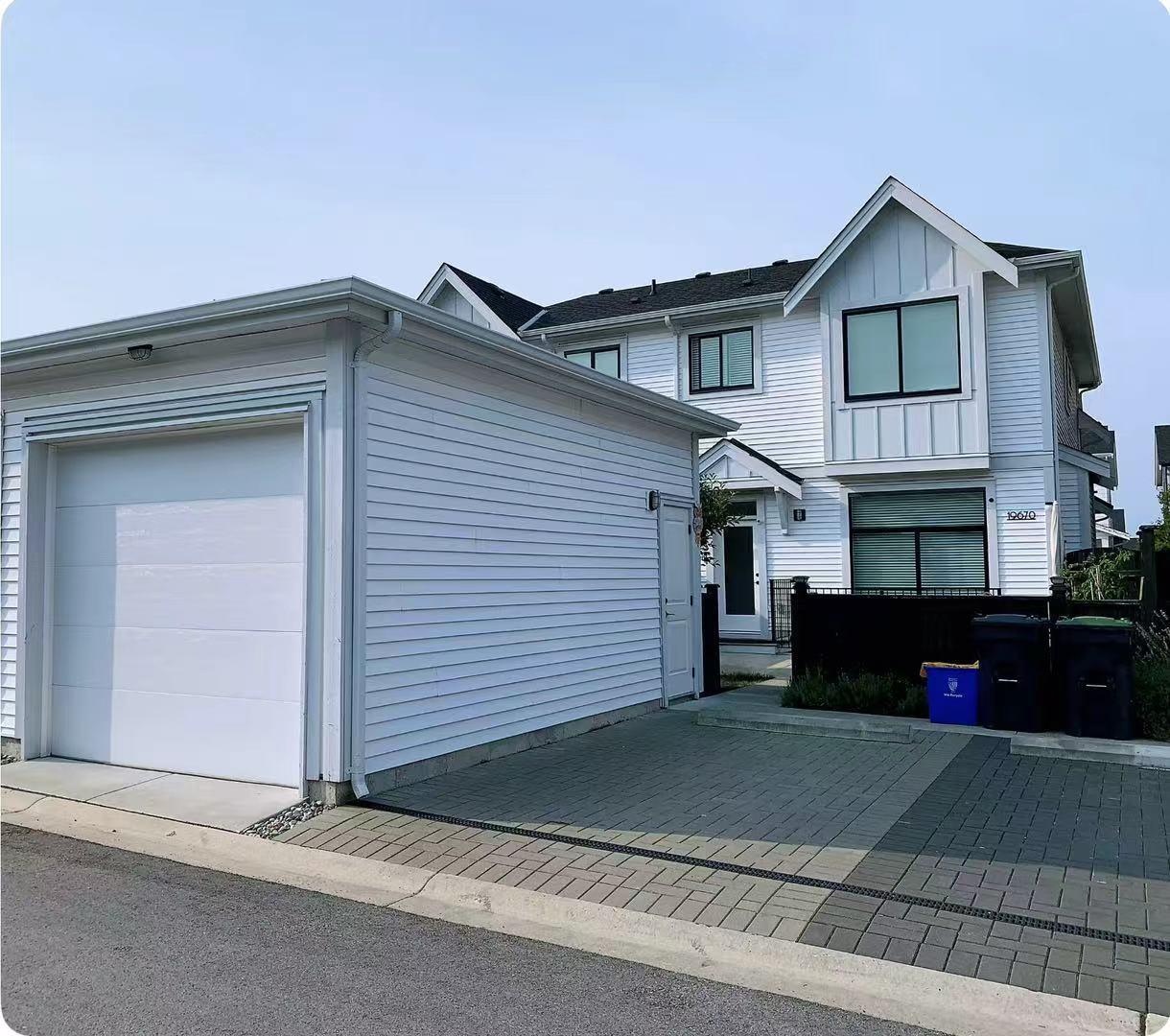 Downstair 19670 75A AVE