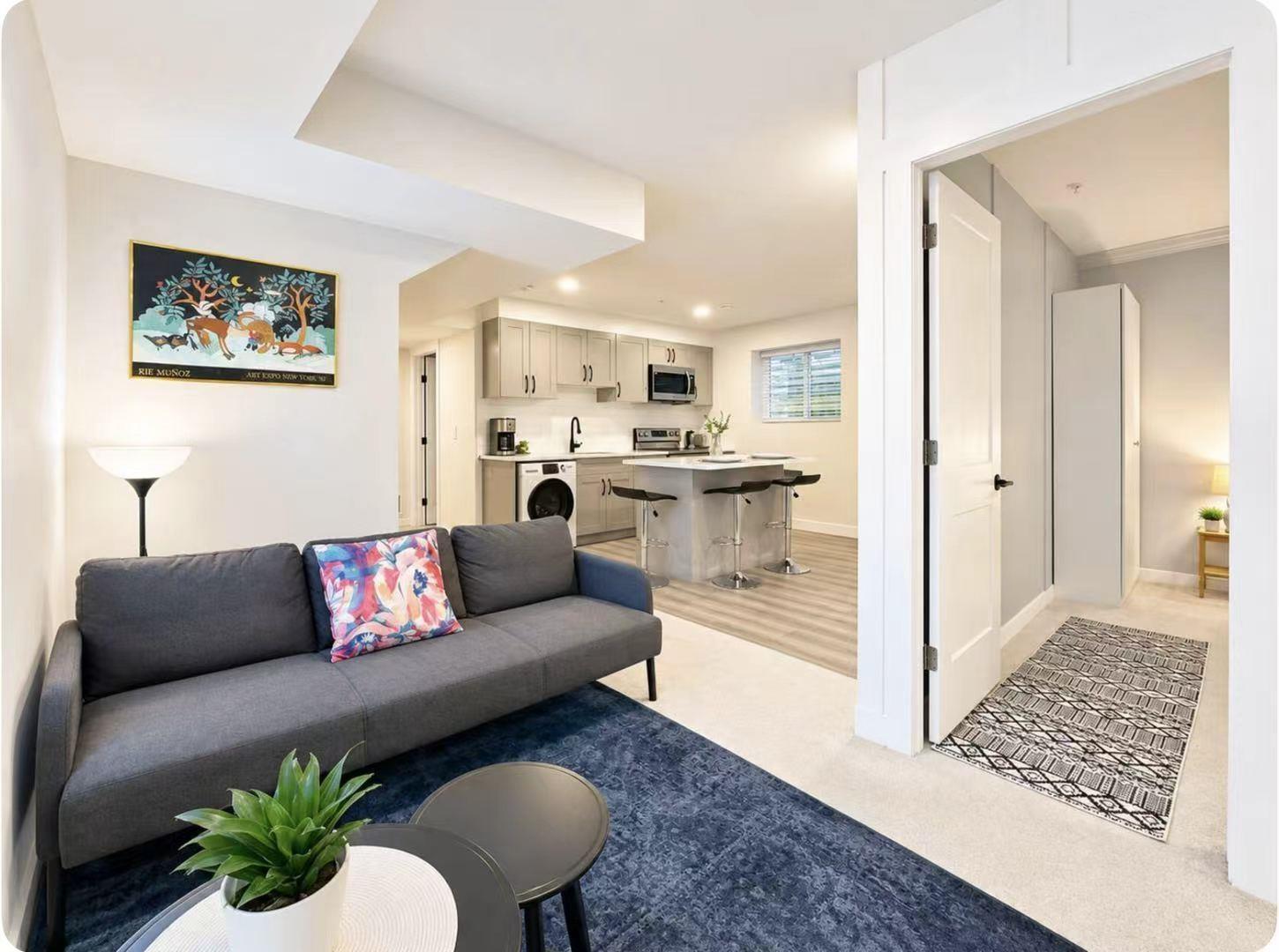 Downstair 19670 75A AVE