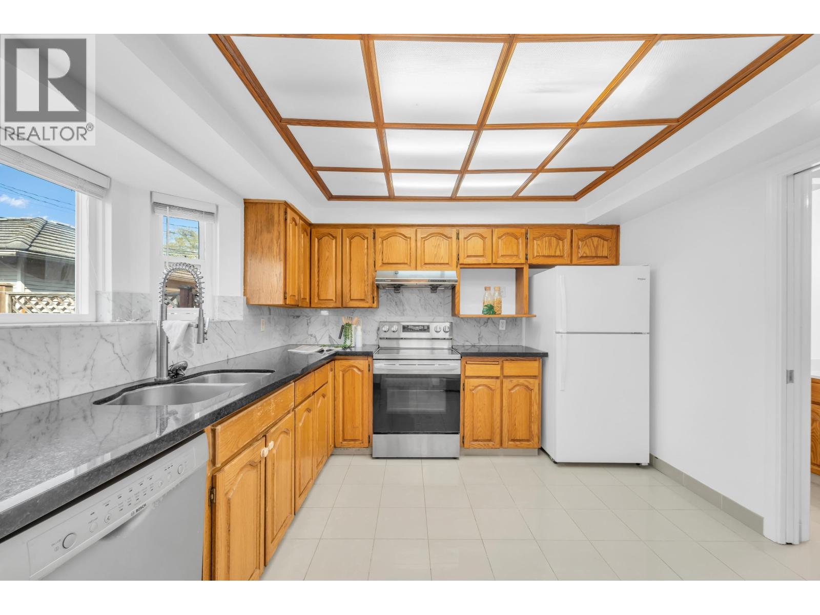 8377 Shaughnessy Street, Vancouver, British Columbia  V6P 3Y1 - Photo 5 - R3175081