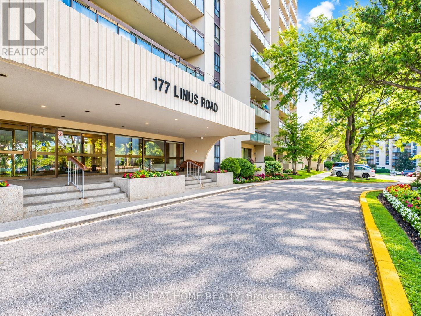701 - 177 LINUS ROAD, Toronto, Ontario