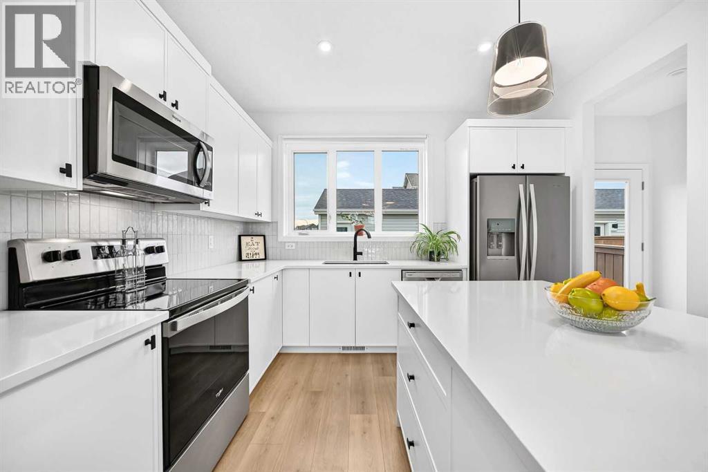 85 Heirloom Way SE, Calgary, Alberta  T3S 0H3 - Photo 6 - A2351429