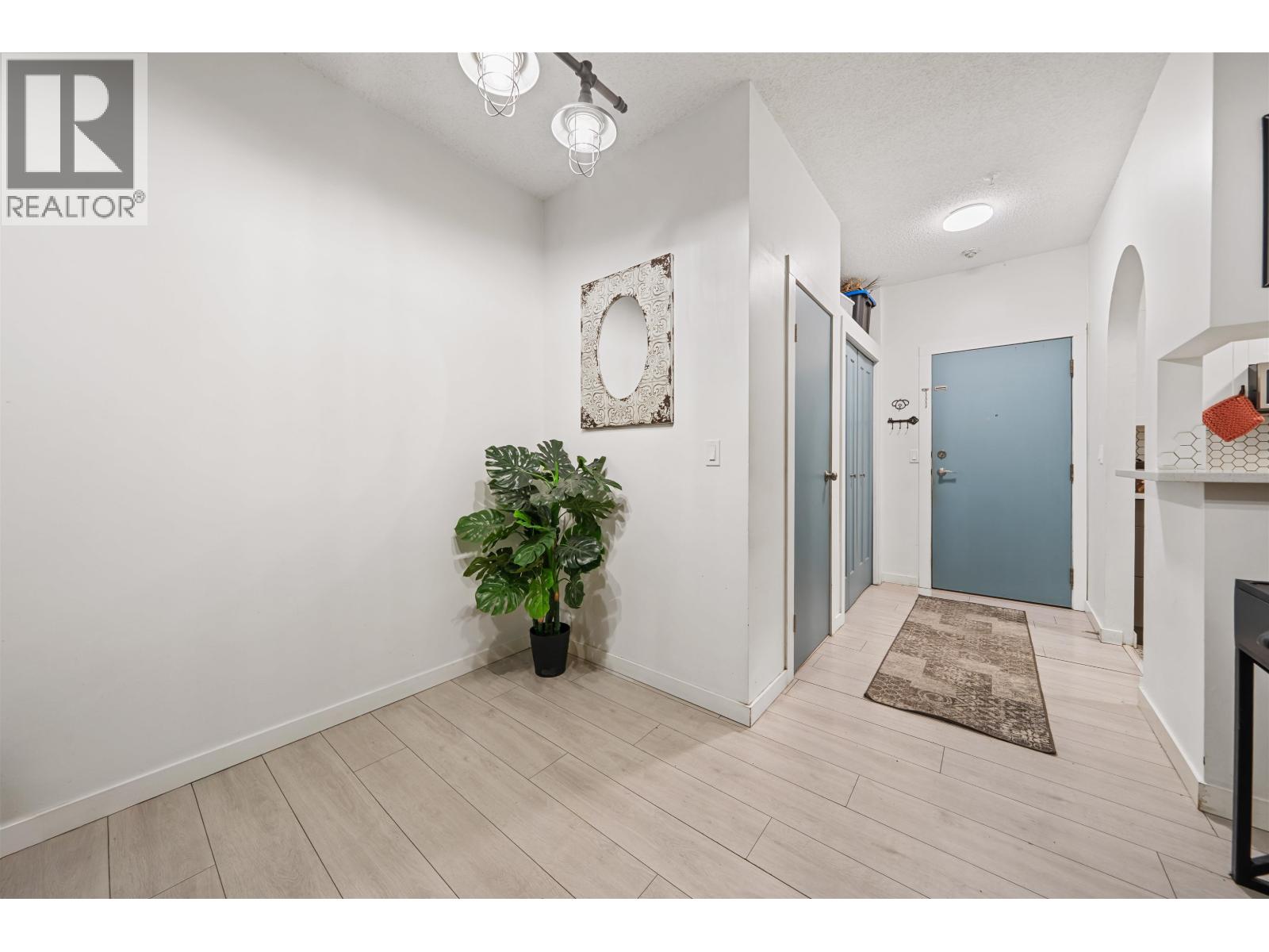 210 1924 Comox Street, Vancouver, British Columbia  V6G 1R4 - Photo 5 - R3174597