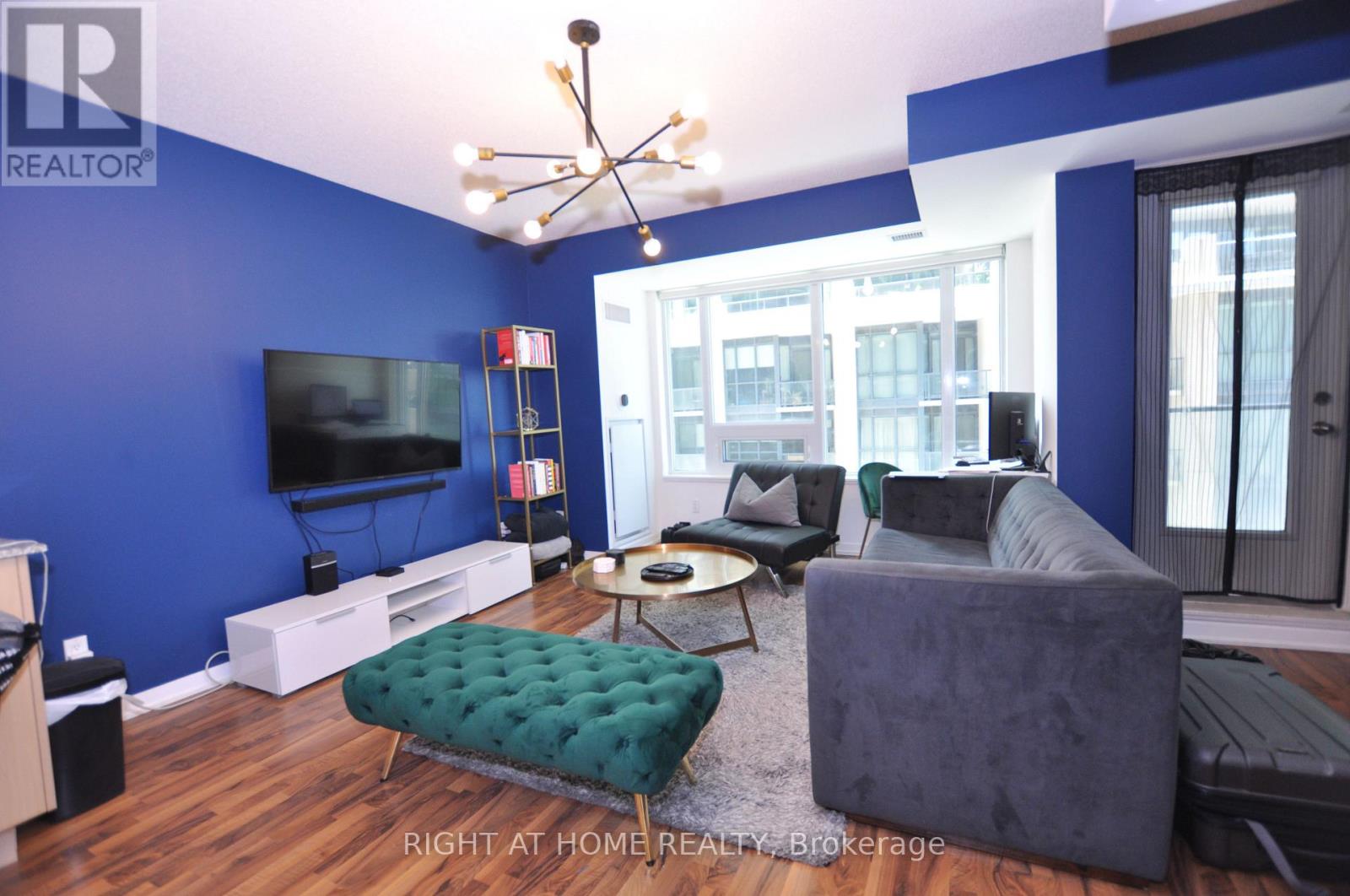 407 - 55 EAST LIBERTY STREET, Toronto, Ontario