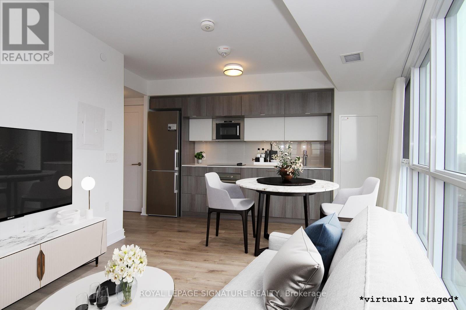 1916 - 585 Bloor Street E, Toronto, Ontario  M4W 0B3 - Photo 2 - C14029882
