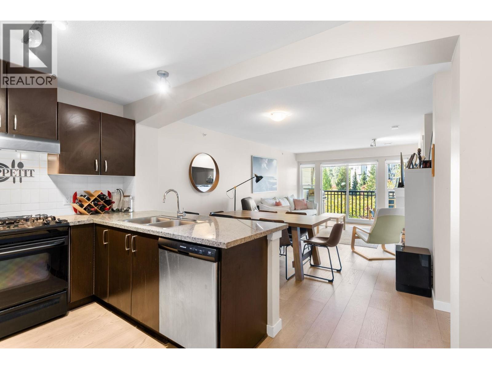 512 1330 Genest Way, Coquitlam, British Columbia  V3E 0A4 - Photo 2 - R3174967