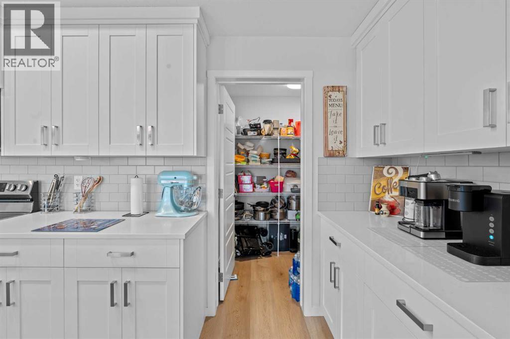 2202, 220 Seton Grove SE
