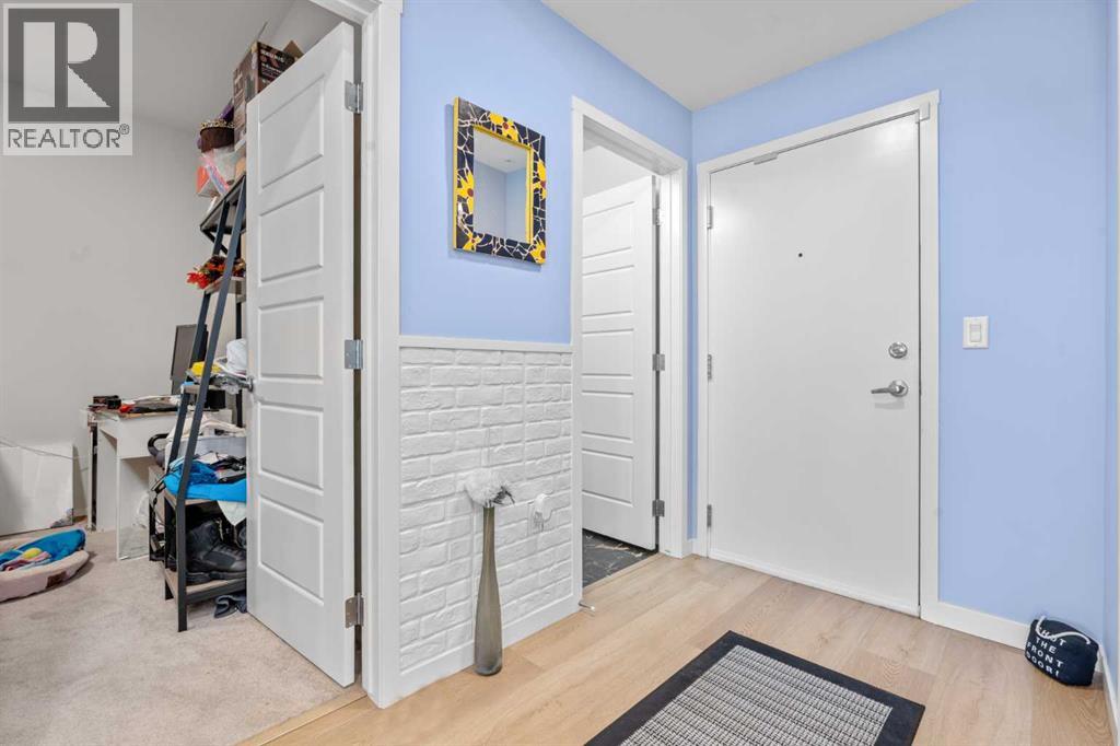 2202, 220 Seton Grove SE