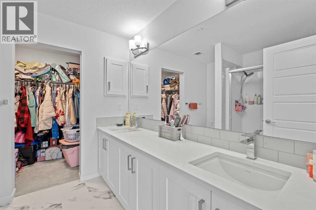 2202, 220 Seton Grove SE