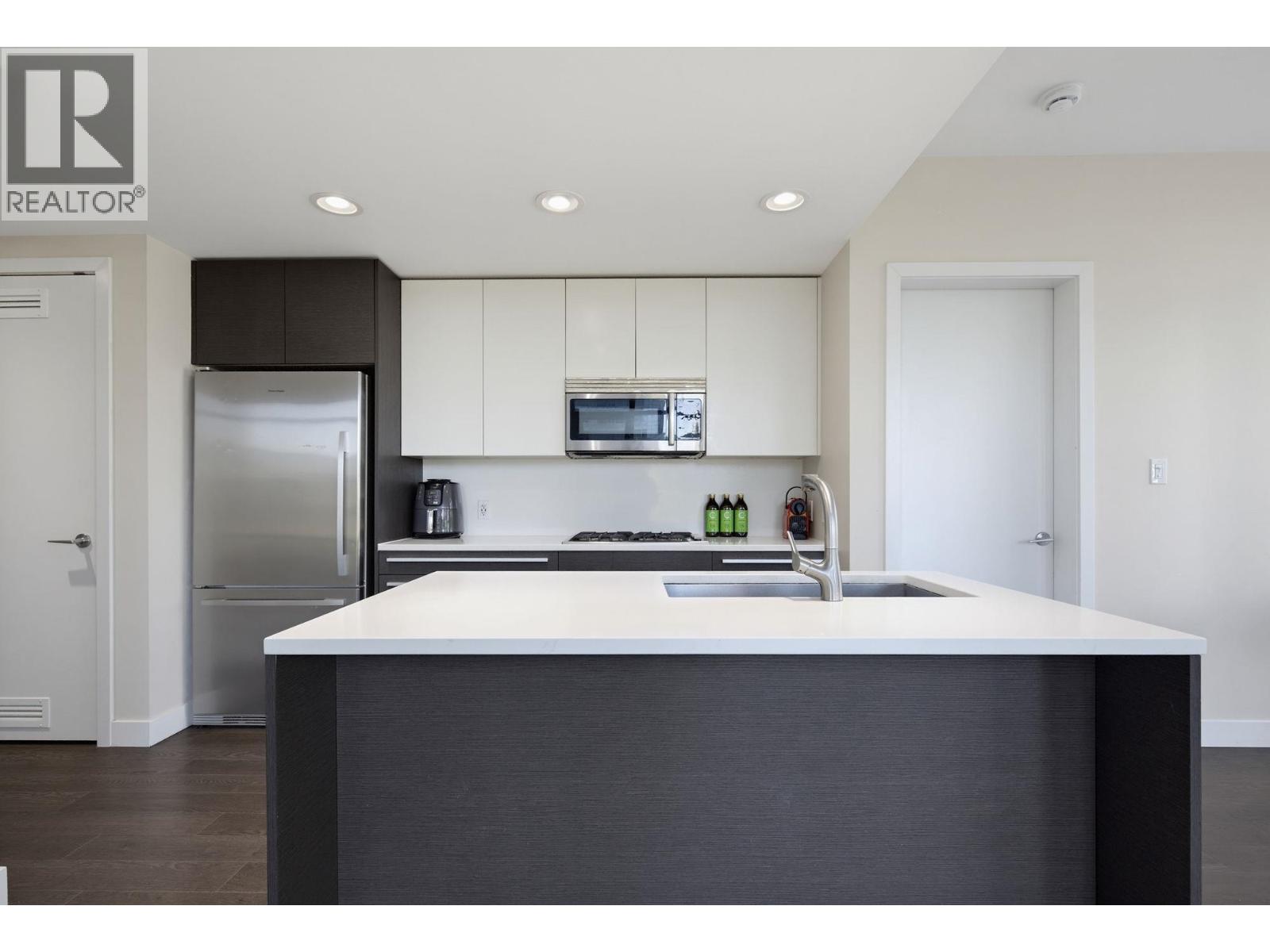 604 2008 Rosser Avenue, Burnaby, British Columbia  V5C 0H8 - Photo 13 - R3174903