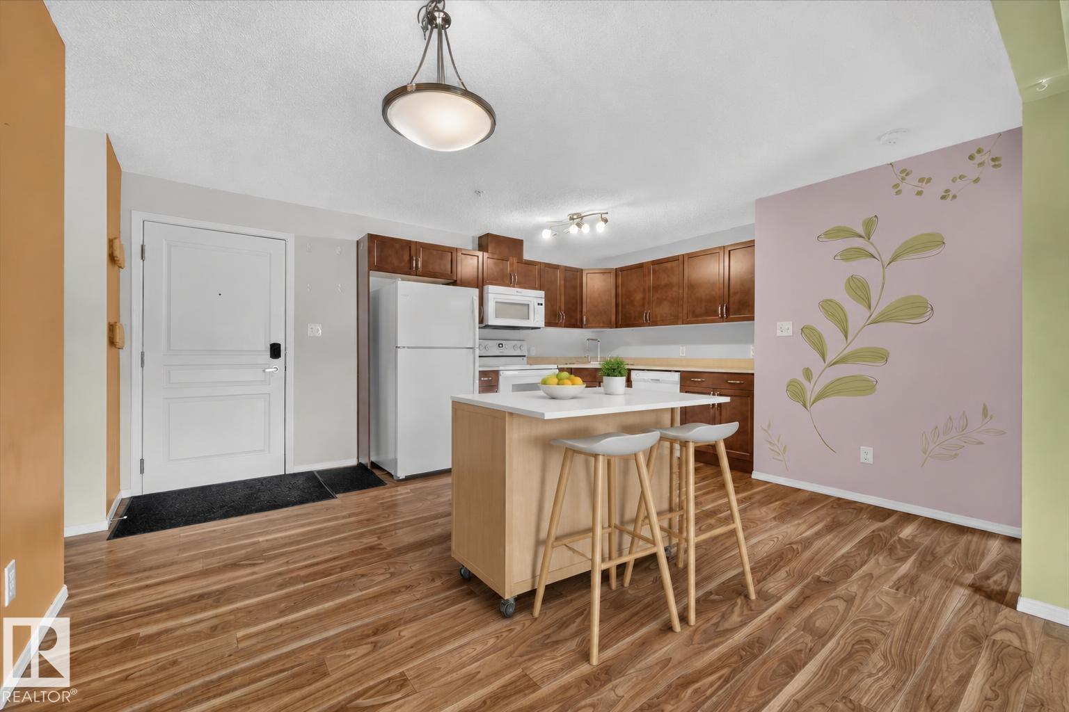 #338 301 CLARVIEW STATION DR NW