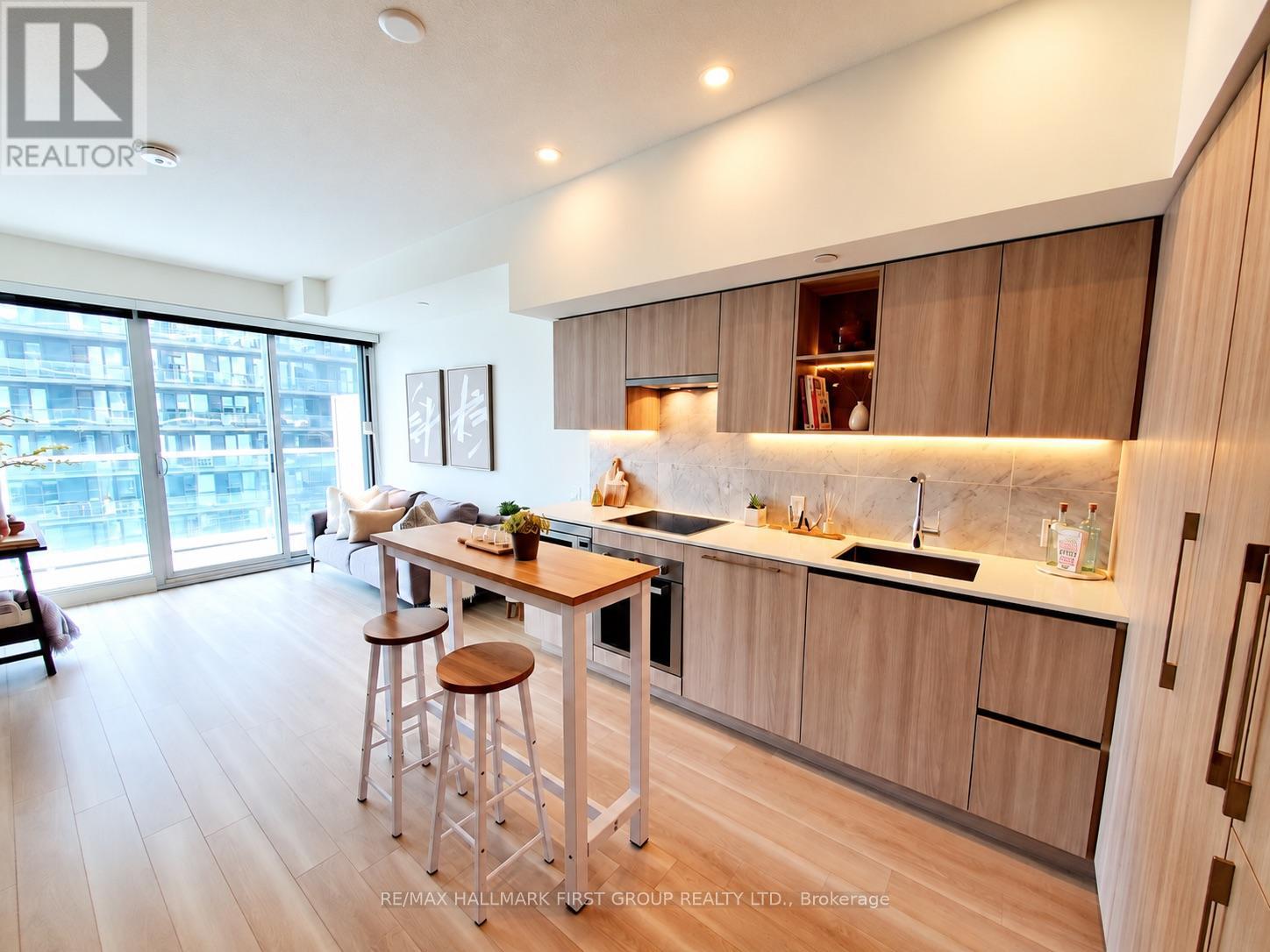 2701 - 19 BATHURST STREET, Toronto, Ontario