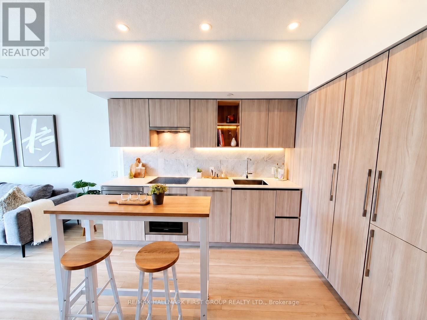 2701 - 19 Bathurst Street, Toronto, Ontario M5V 0N2 - Photo 2 - C14029906