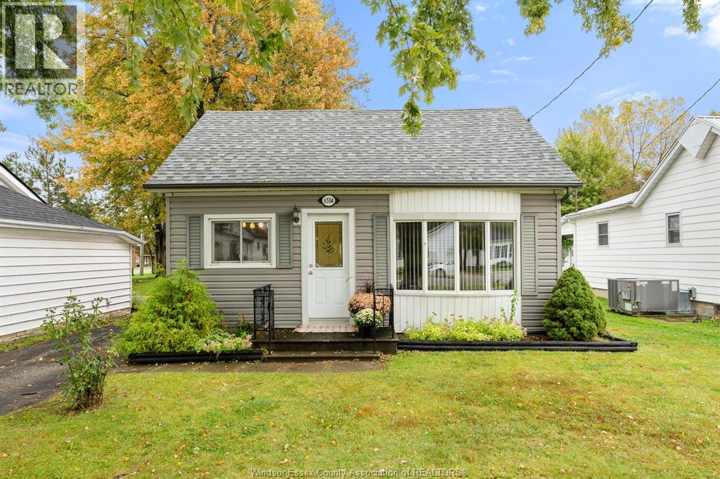 6504 Abbott Avenue, Comber, Ontario  N0P 1J0 - Photo 1 - 26025145