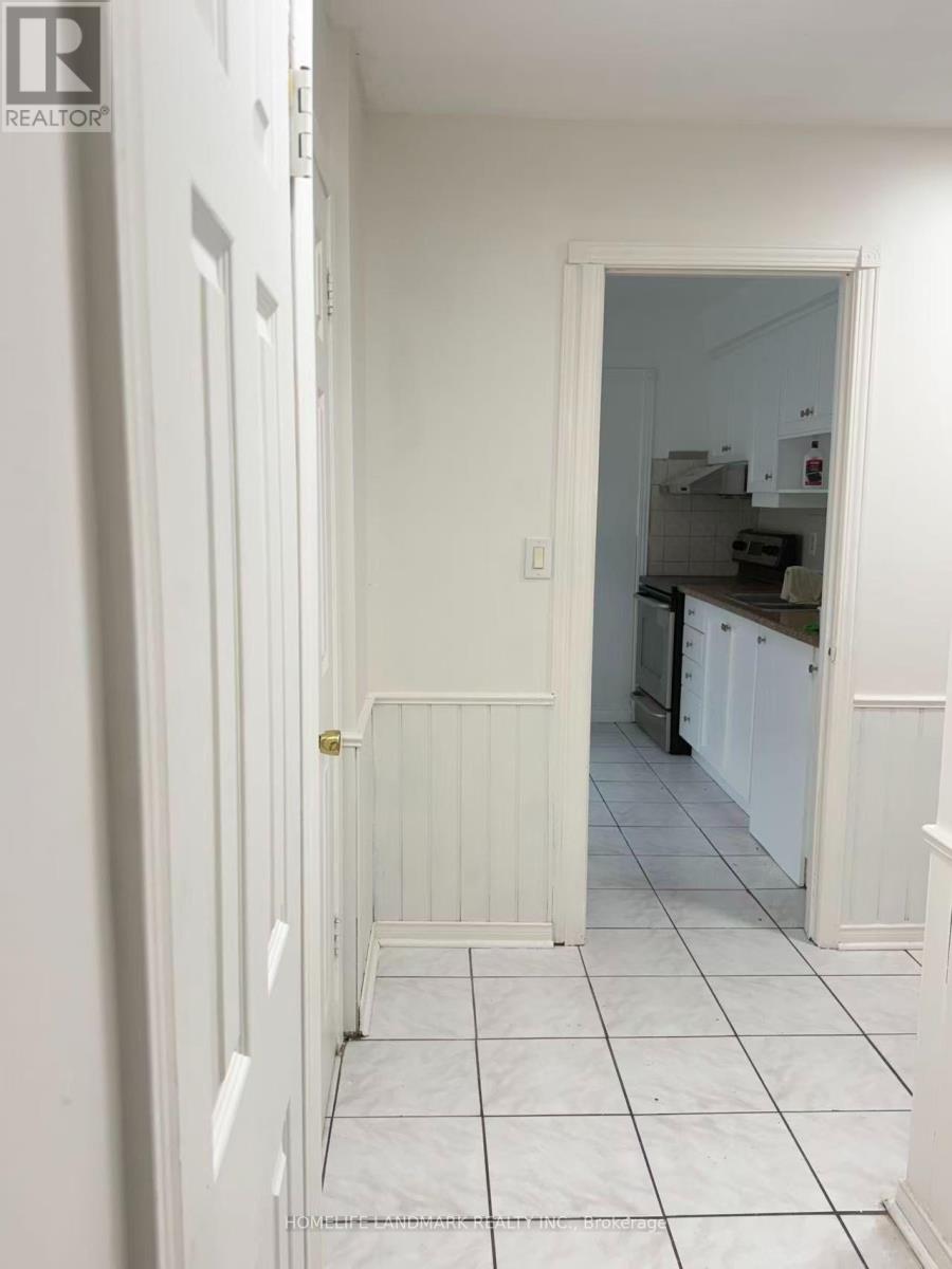 8 Fullerton Crescent, Markham, Ontario  L3R 3G5 - Photo 3 - N14029900