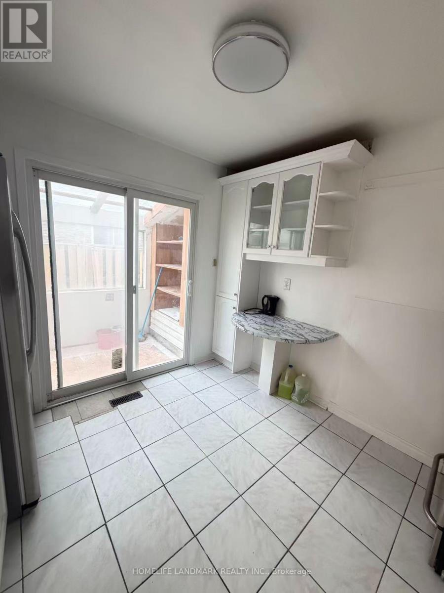 8 Fullerton Crescent, Markham, Ontario  L3R 3G5 - Photo 5 - N14029900