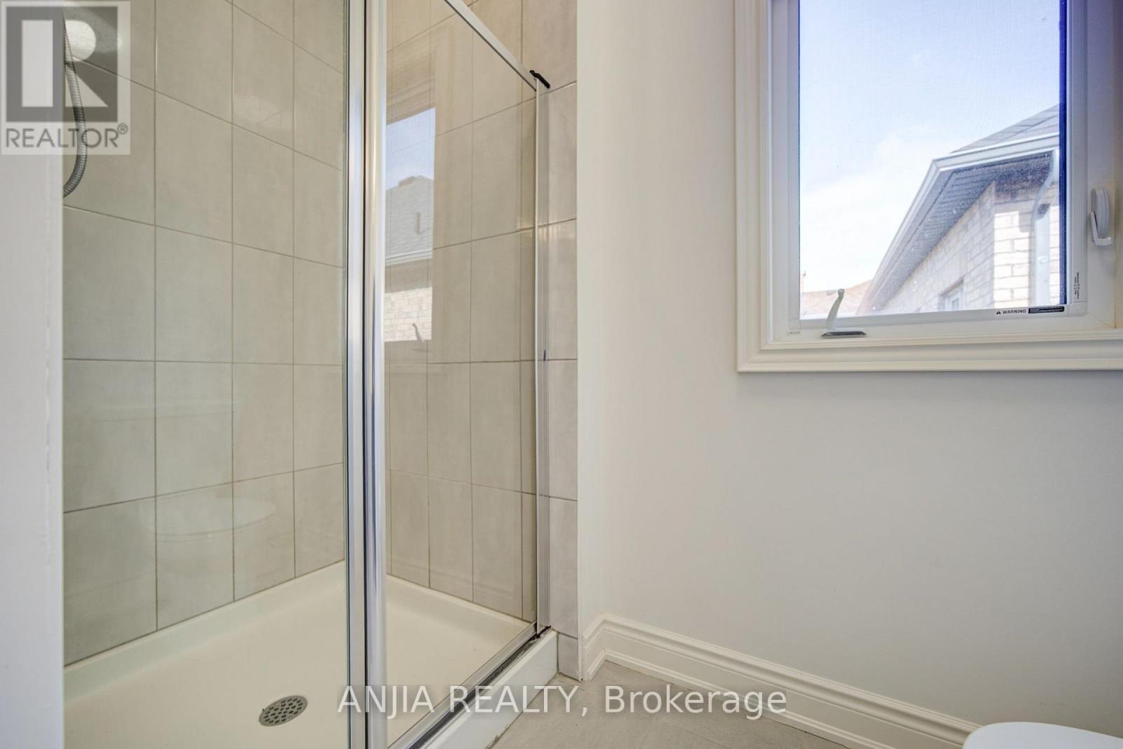 57 Betty May Crescent, East Gwillimbury, Ontario  L9N 1S2 - Photo 31 - N14029910